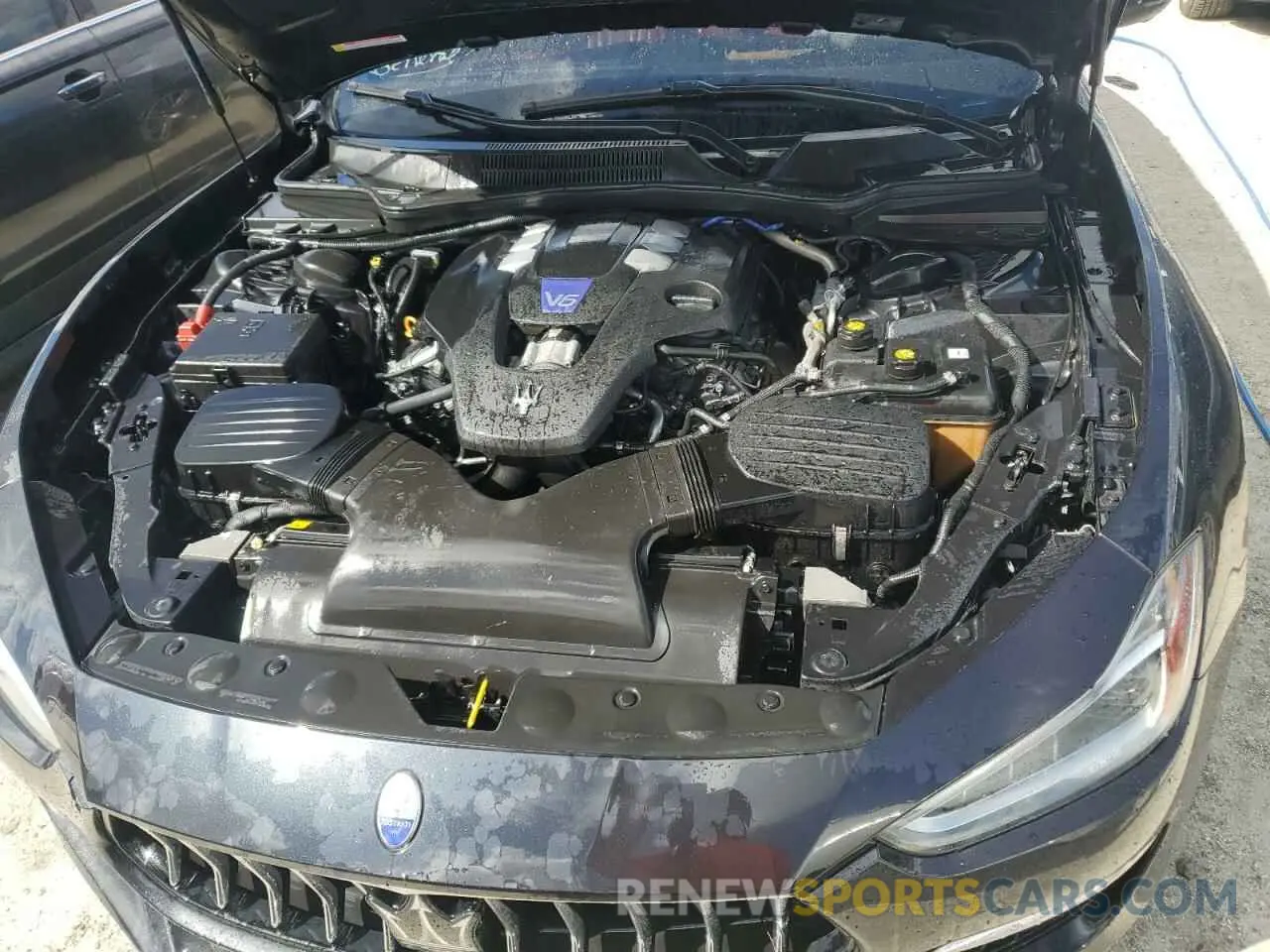 11 Photograph of a damaged car ZAM57YSL1K1323649 MASERATI ALL MODELS 2019