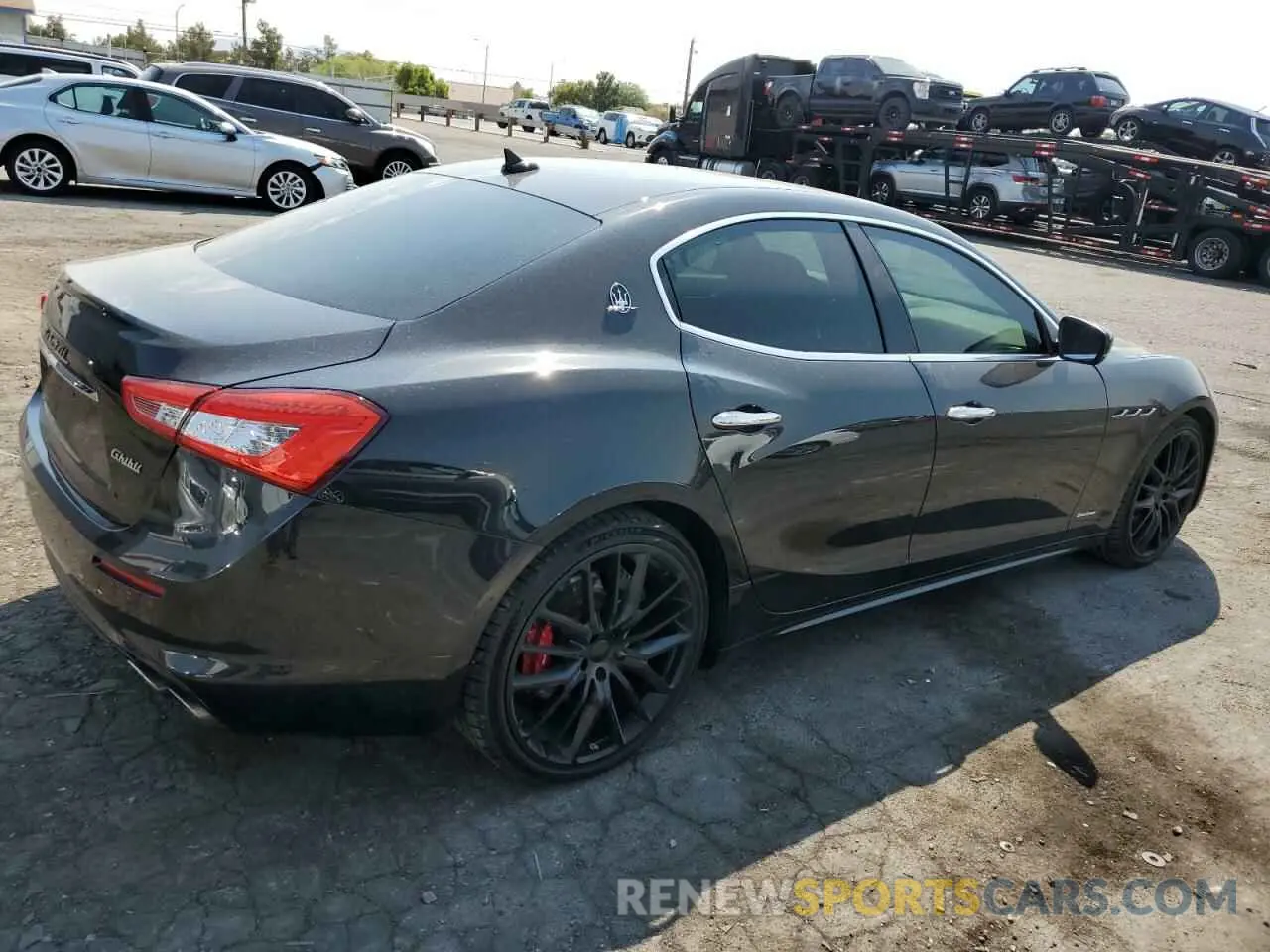 3 Photograph of a damaged car ZAM57YSL2K1320159 MASERATI ALL MODELS 2019