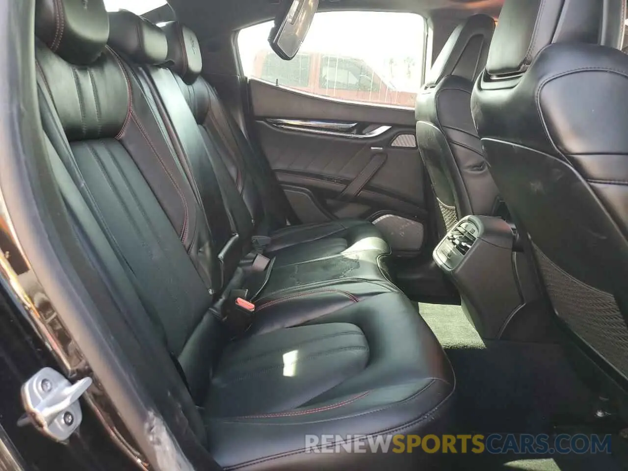 10 Photograph of a damaged car ZAM57YSS1K1338501 MASERATI ALL MODELS 2019