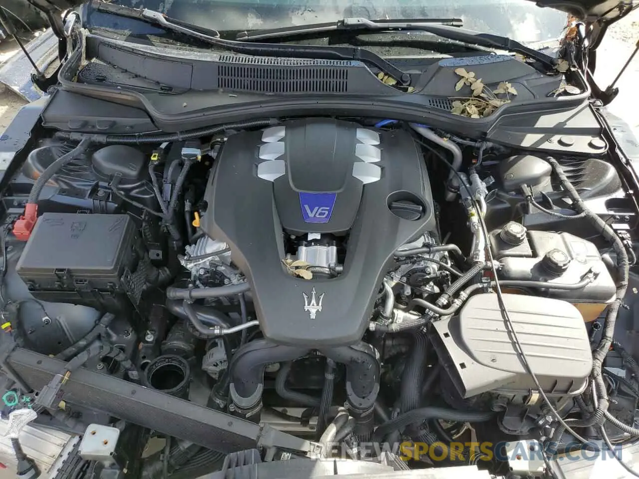 11 Photograph of a damaged car ZAM57YSS1K1338501 MASERATI ALL MODELS 2019