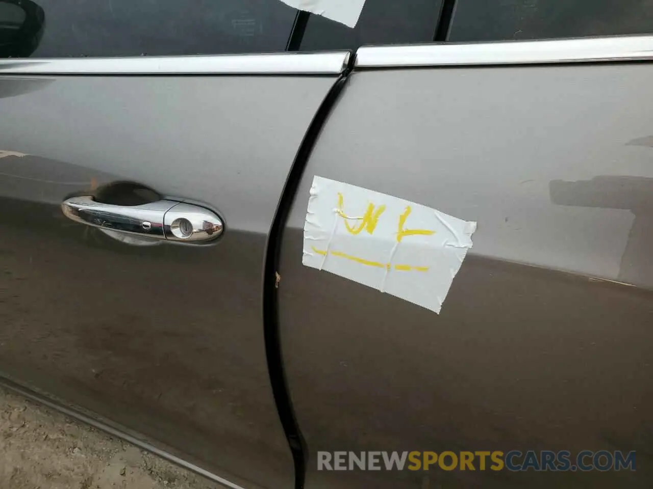 12 Photograph of a damaged car ZAM57YSSXK1338528 MASERATI ALL MODELS 2019