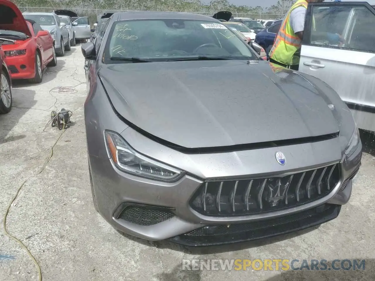 5 Photograph of a damaged car ZAM57YSSXK1338528 MASERATI ALL MODELS 2019