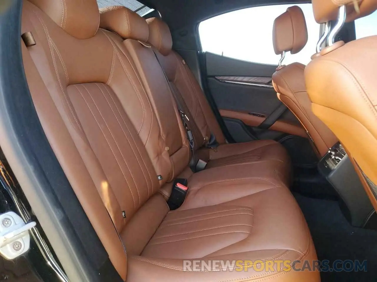 10 Photograph of a damaged car ZAM57YTA0K1308475 MASERATI ALL MODELS 2019