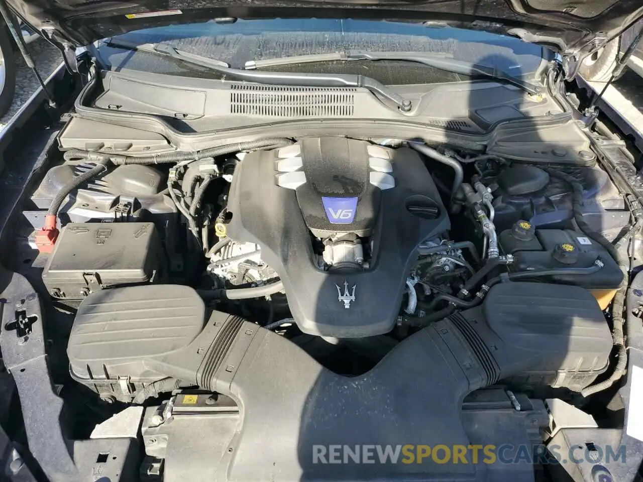 11 Photograph of a damaged car ZAM57YTA7K1330439 MASERATI ALL MODELS 2019