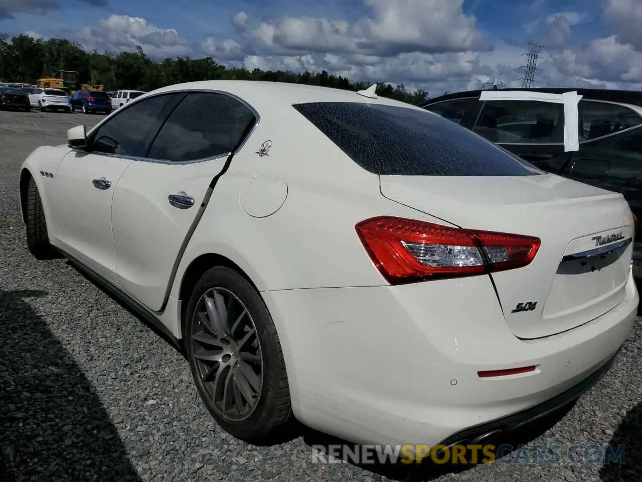 2 Photograph of a damaged car ZAM57YTAXK1338440 MASERATI ALL MODELS 2019