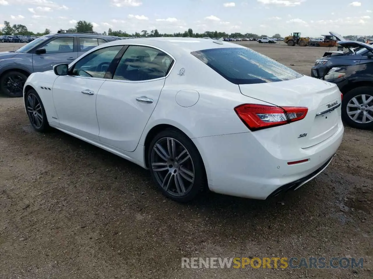2 Photograph of a damaged car ZAM57YTL4K1312711 MASERATI ALL MODELS 2019