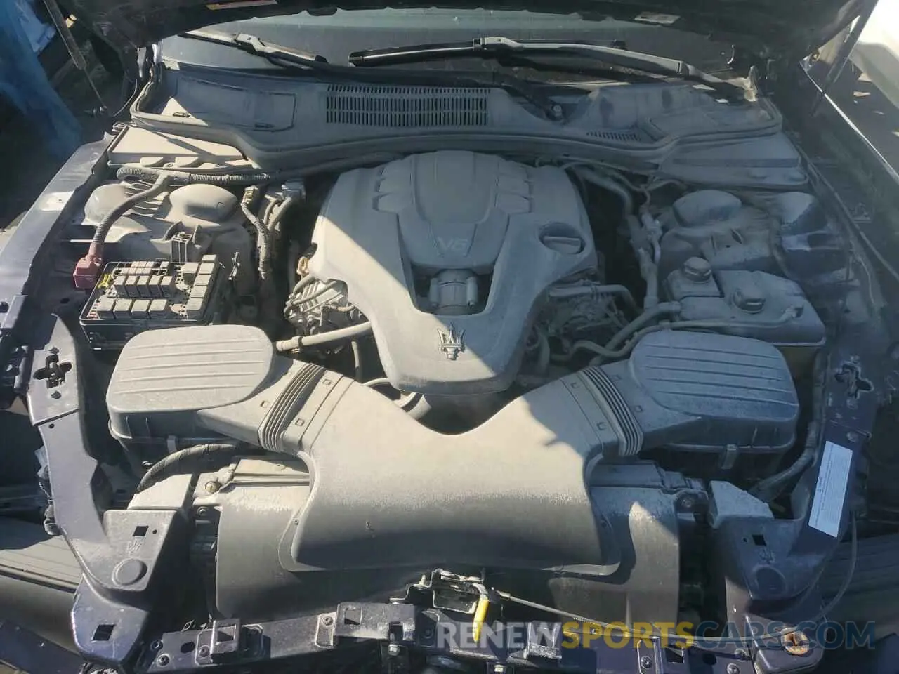 11 Photograph of a damaged car ZAM57YTLXK1314852 MASERATI ALL MODELS 2019