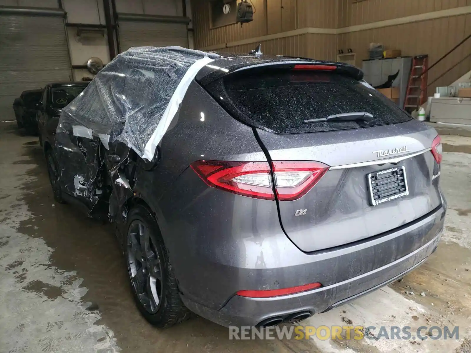 3 Photograph of a damaged car ZN661XUA0KX329650 MASERATI ALL MODELS 2019