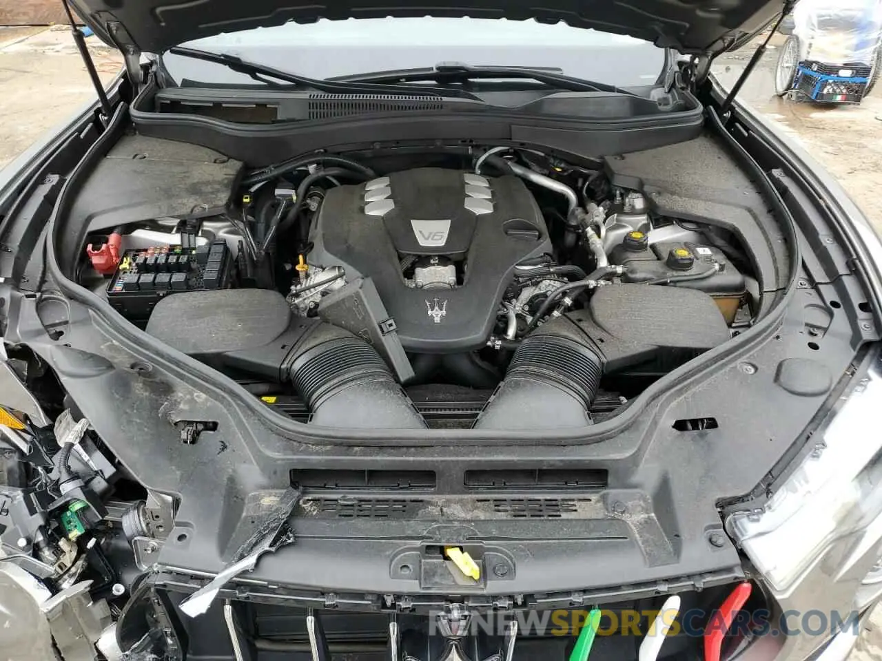 12 Photograph of a damaged car ZN661XUA2KX334249 MASERATI ALL MODELS 2019