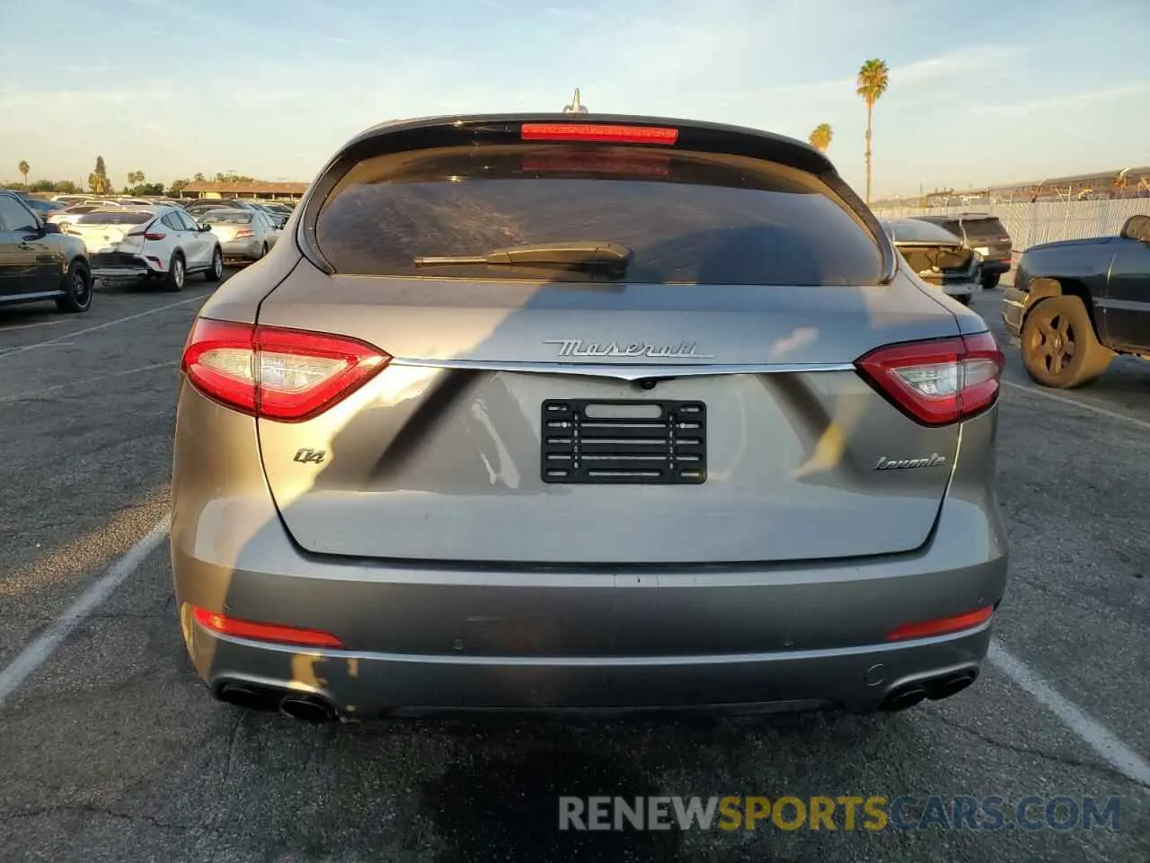6 Photograph of a damaged car ZN661XUA3KX322627 MASERATI ALL MODELS 2019