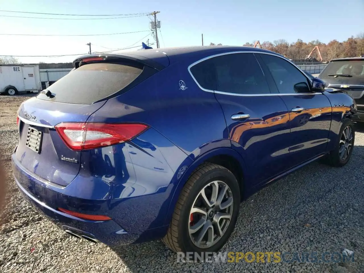 3 Photograph of a damaged car ZN661XUA3KX338973 MASERATI ALL MODELS 2019