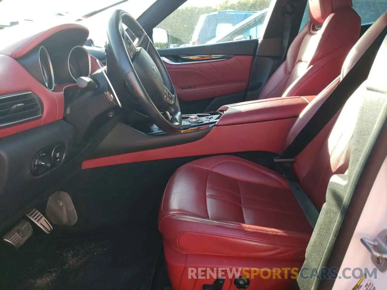 7 Photograph of a damaged car ZN661XUS9KX328117 MASERATI ALL MODELS 2019
