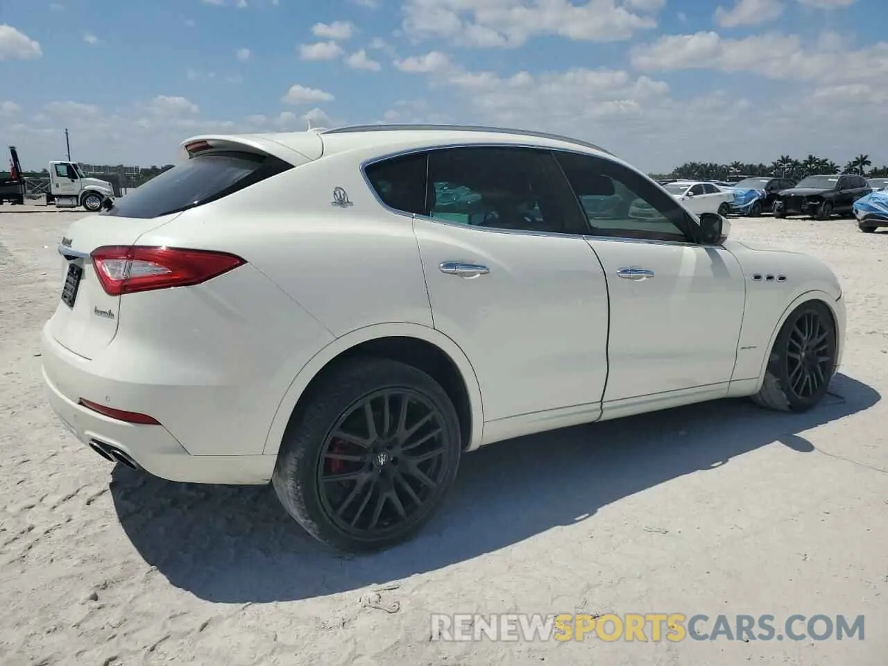 3 Photograph of a damaged car ZN661YUL7KX310553 MASERATI ALL MODELS 2019
