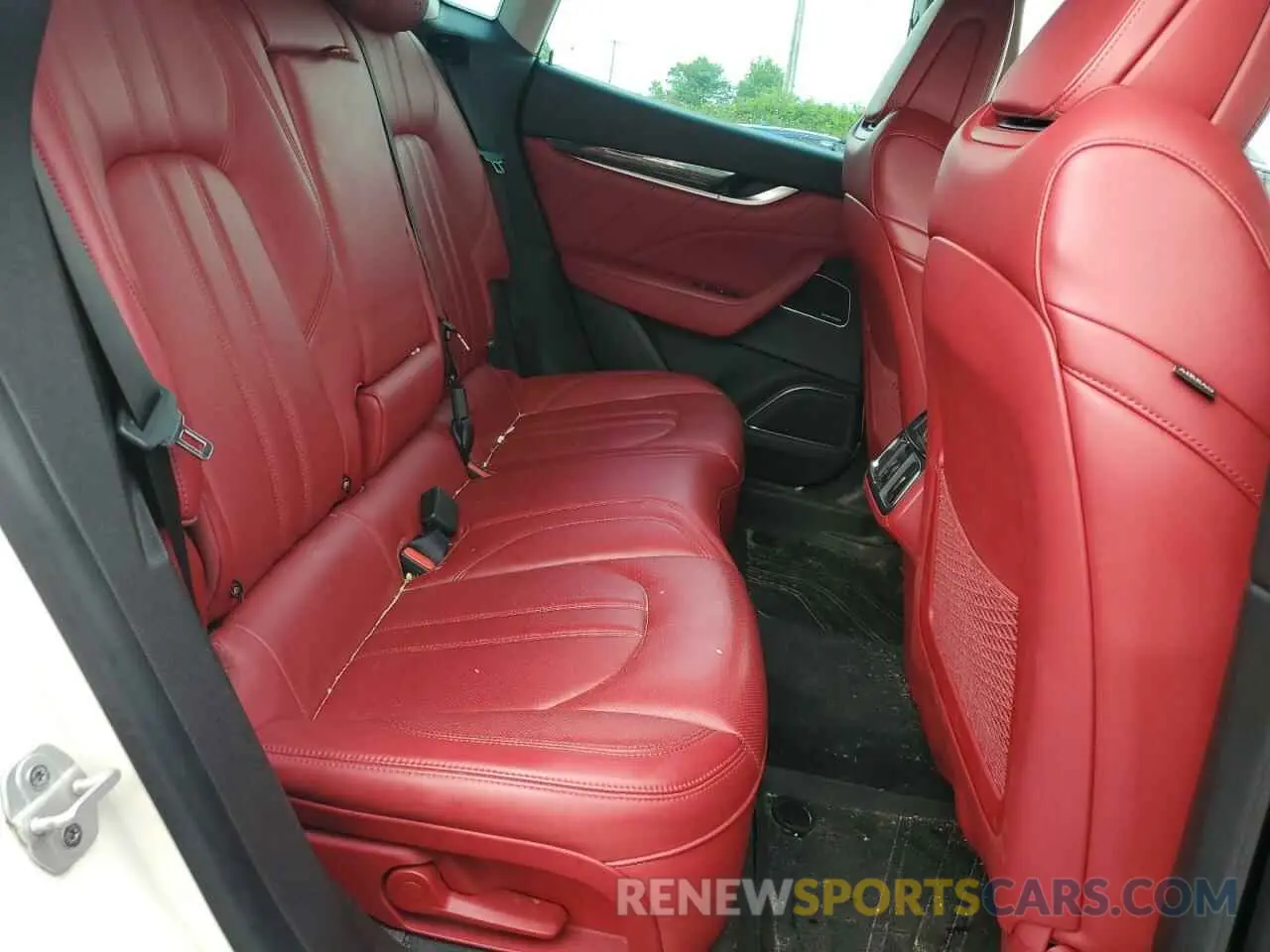 10 Photograph of a damaged car ZN661YUS6KX316657 MASERATI ALL MODELS 2019
