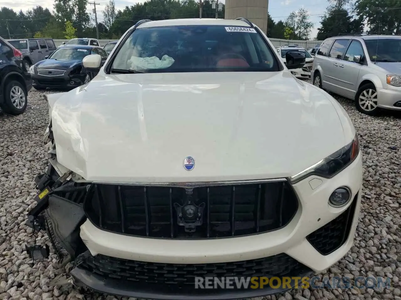 5 Photograph of a damaged car ZN661YUS6KX316657 MASERATI ALL MODELS 2019