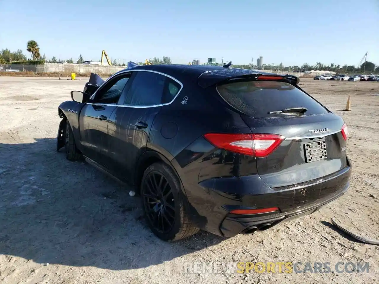 3 Photograph of a damaged car ZN661ZUA5KX323113 MASERATI ALL MODELS 2019