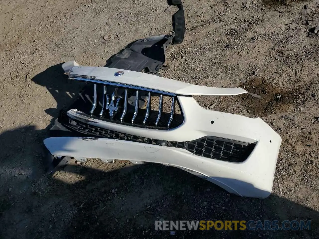 14 Photograph of a damaged car ZAM57XSA1L1344477 MASERATI ALL MODELS 2020