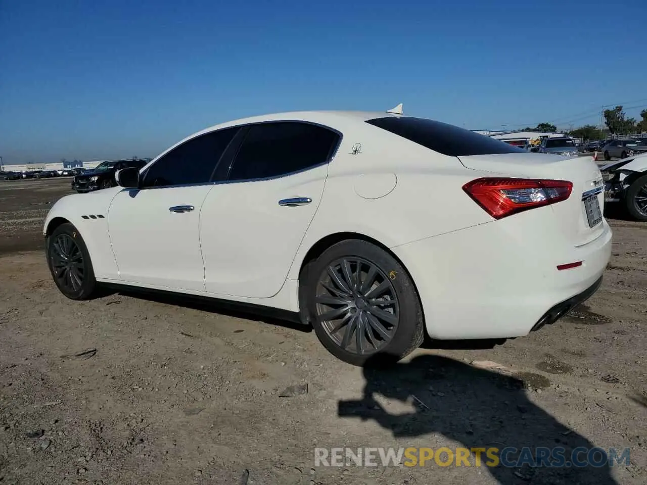 2 Photograph of a damaged car ZAM57XSA1L1344477 MASERATI ALL MODELS 2020