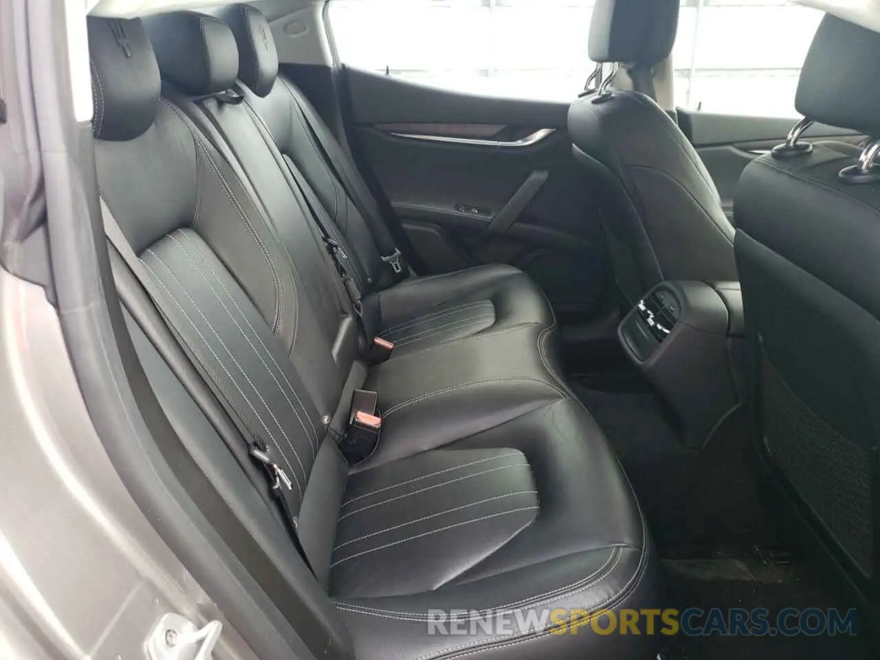 10 Photograph of a damaged car ZAM57YSA0L1341379 MASERATI ALL MODELS 2020