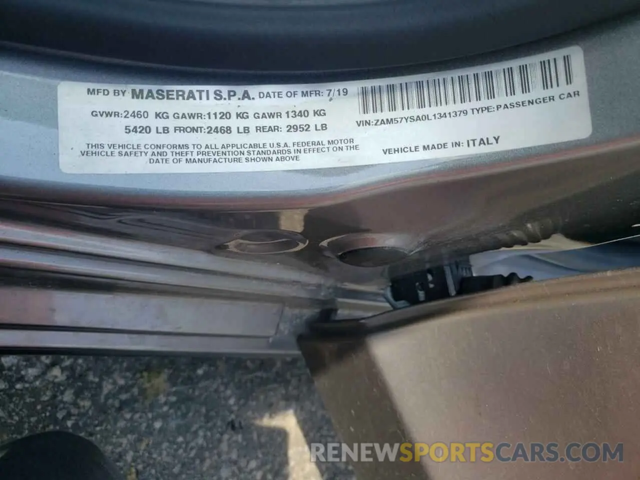 12 Photograph of a damaged car ZAM57YSA0L1341379 MASERATI ALL MODELS 2020