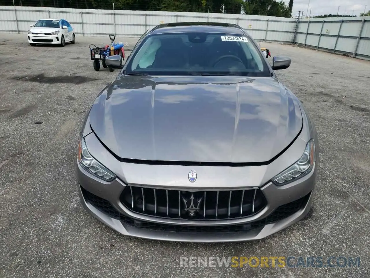 5 Photograph of a damaged car ZAM57YSA0L1341379 MASERATI ALL MODELS 2020