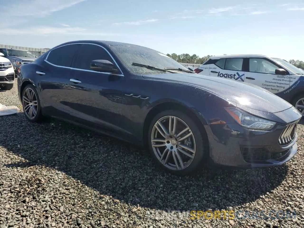 4 Photograph of a damaged car ZAM57YSAXL1349232 MASERATI ALL MODELS 2020