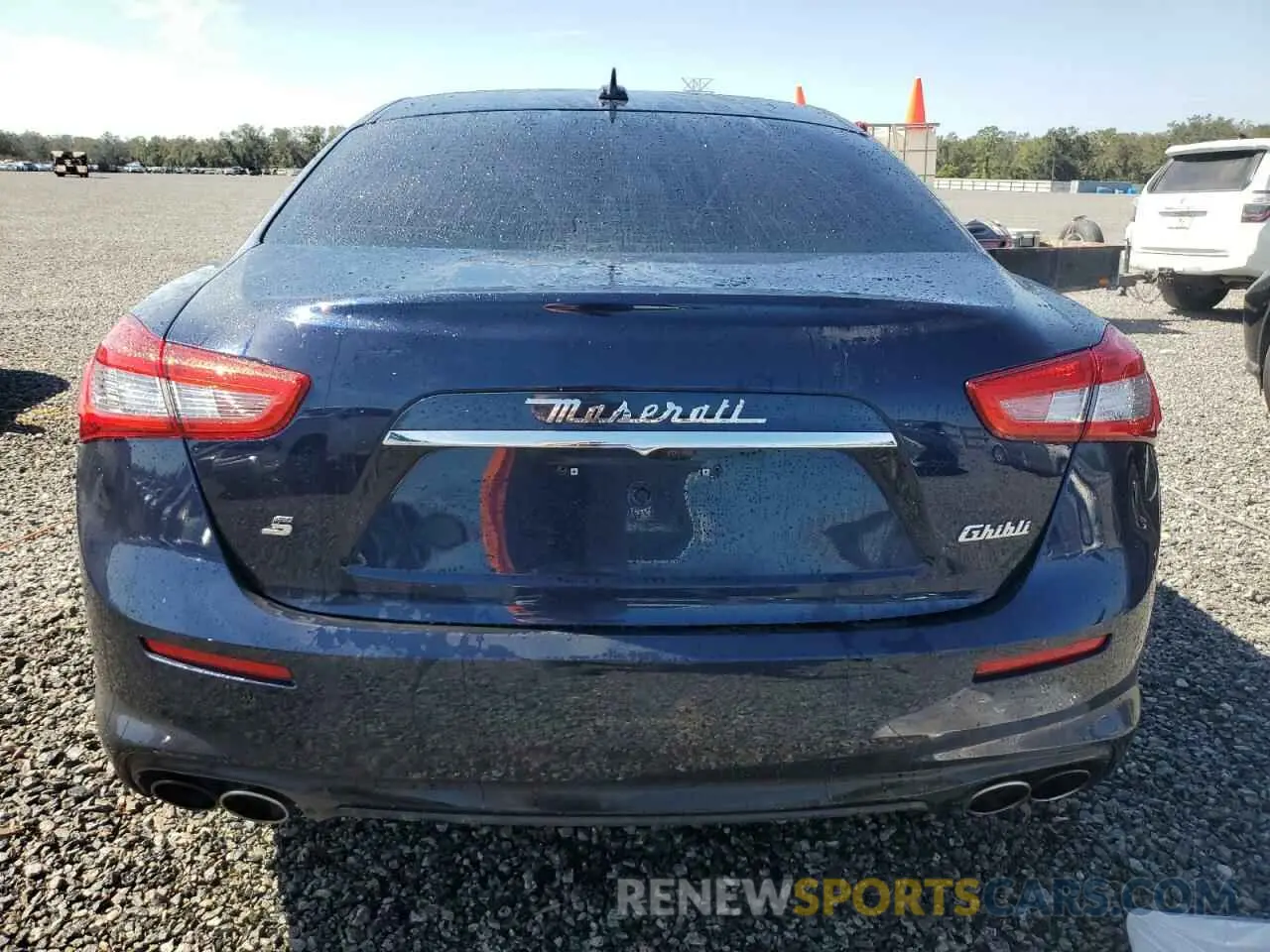 6 Photograph of a damaged car ZAM57YSAXL1349232 MASERATI ALL MODELS 2020