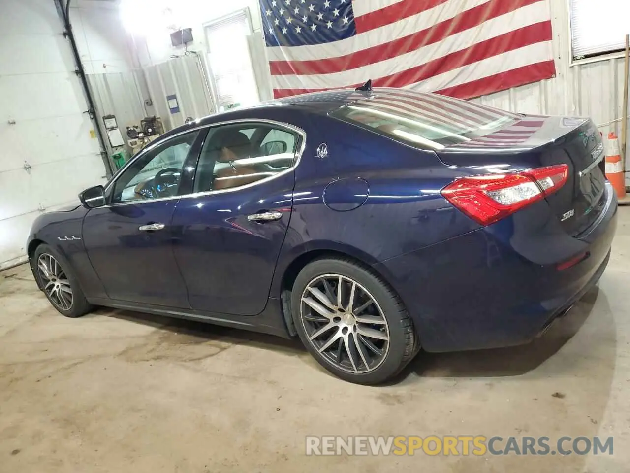2 Photograph of a damaged car ZAM57YTA2L1351863 MASERATI ALL MODELS 2020