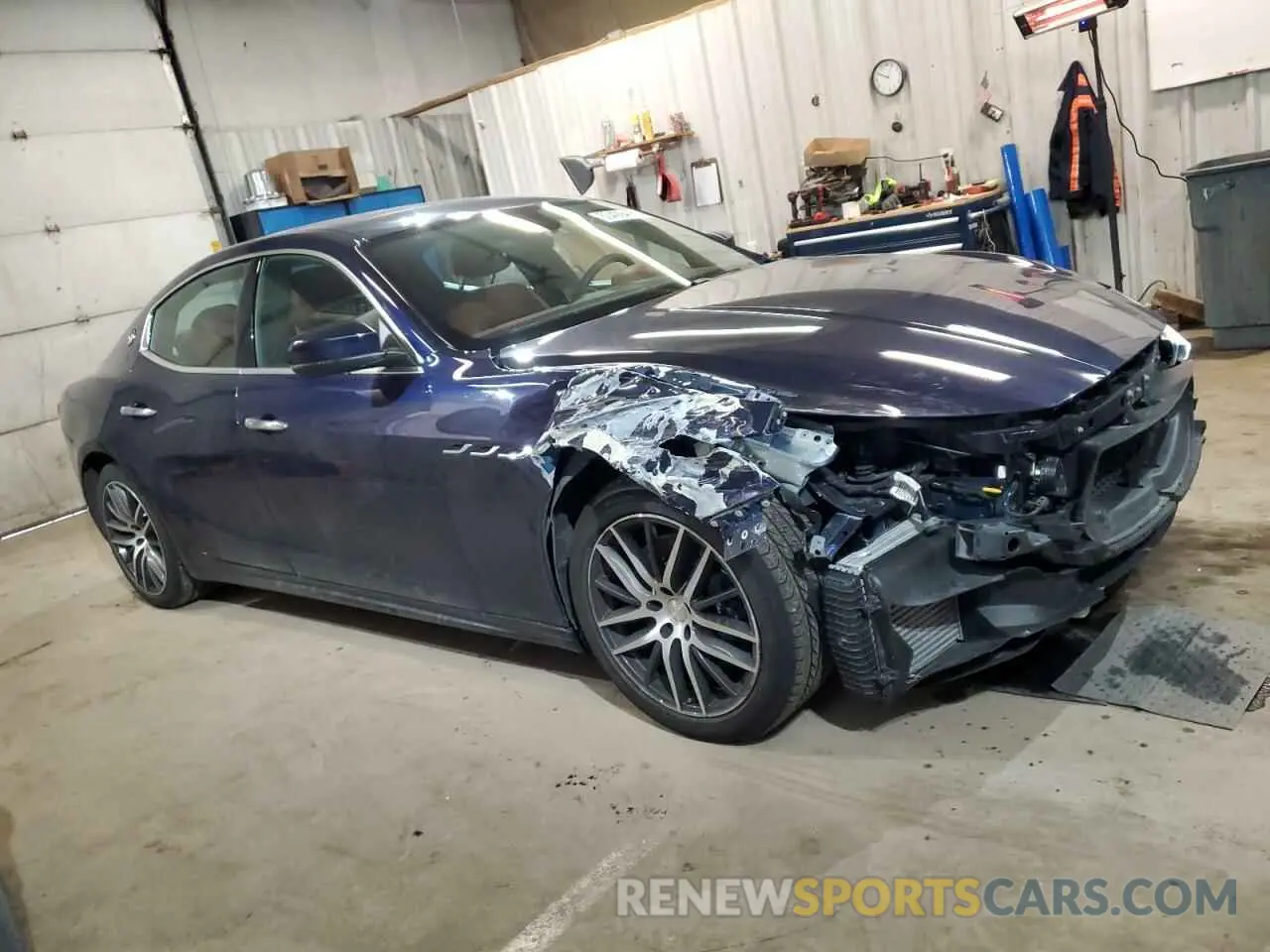 4 Photograph of a damaged car ZAM57YTA2L1351863 MASERATI ALL MODELS 2020