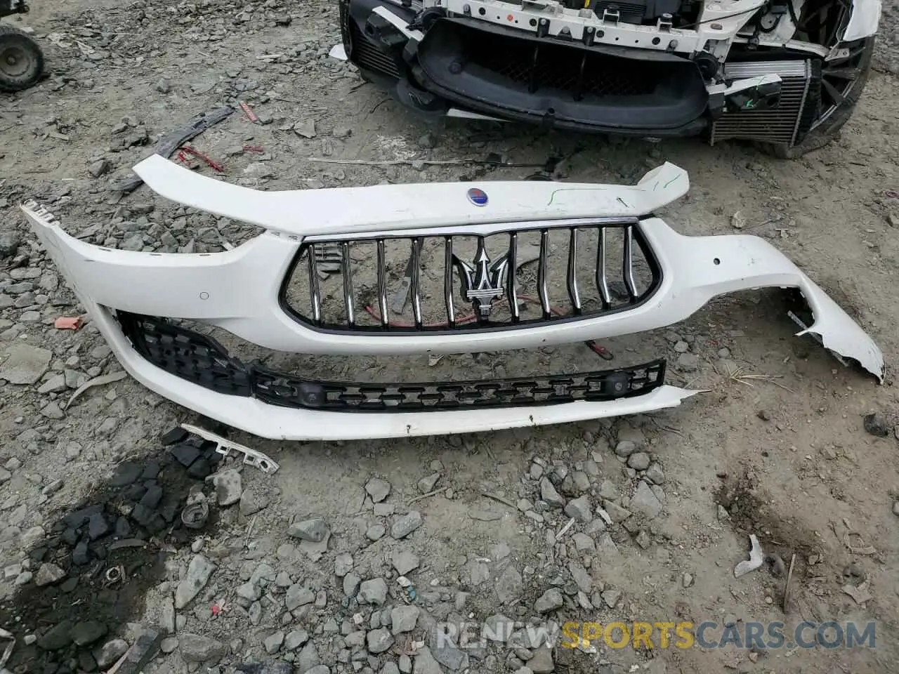 12 Photograph of a damaged car ZAM57YTA5L1344311 MASERATI ALL MODELS 2020