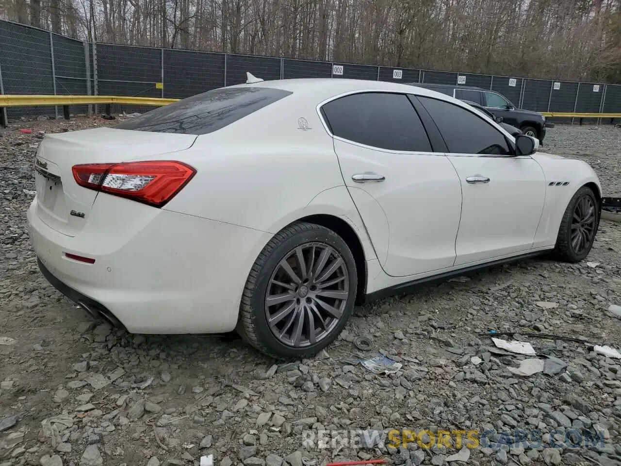 3 Photograph of a damaged car ZAM57YTA5L1344311 MASERATI ALL MODELS 2020