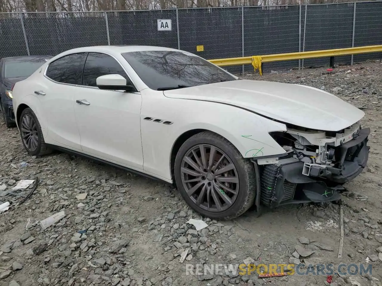 4 Photograph of a damaged car ZAM57YTA5L1344311 MASERATI ALL MODELS 2020
