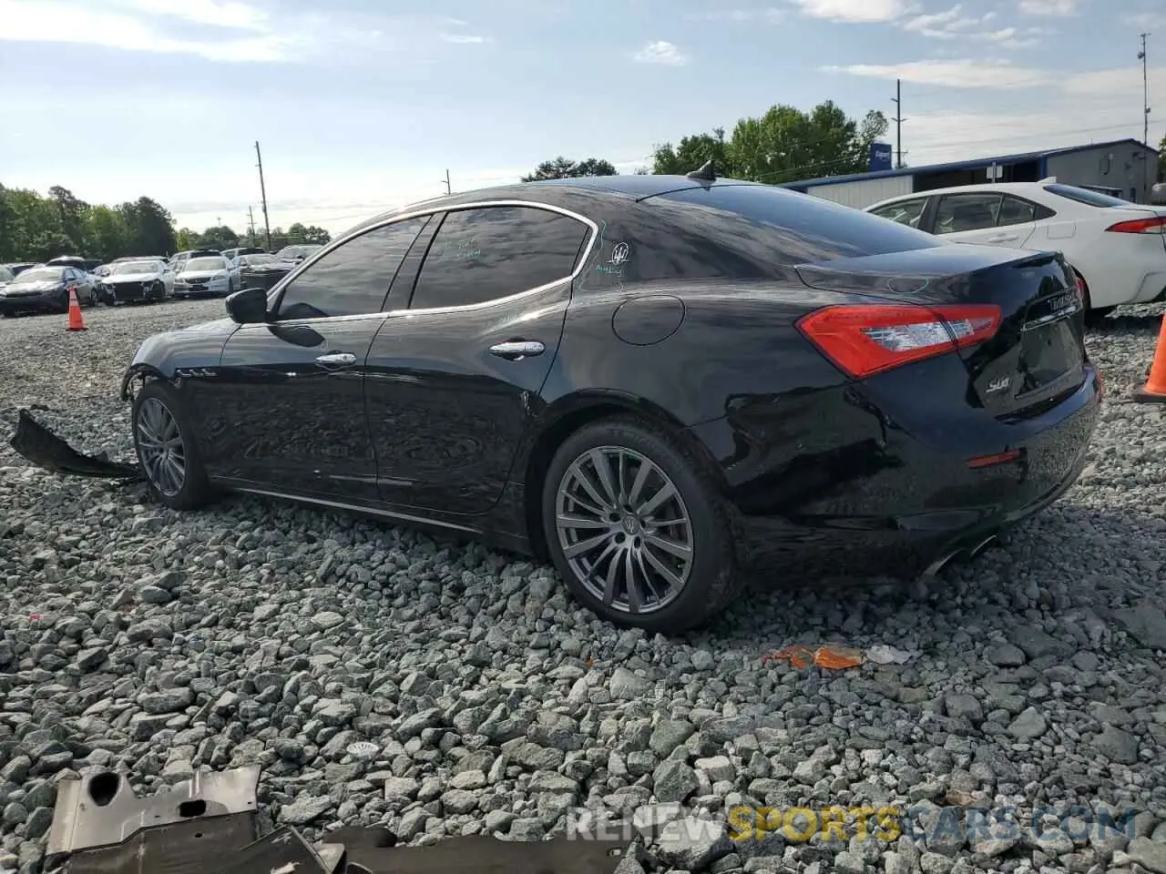 2 Photograph of a damaged car ZAM57YTA7L1344357 MASERATI ALL MODELS 2020