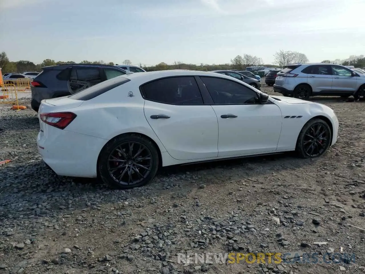 3 Photograph of a damaged car ZAM57YTA9L1354338 MASERATI ALL MODELS 2020