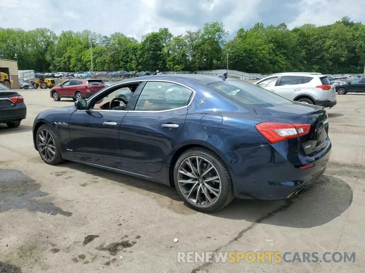 2 Photograph of a damaged car ZAM57YTL0L1351815 MASERATI ALL MODELS 2020