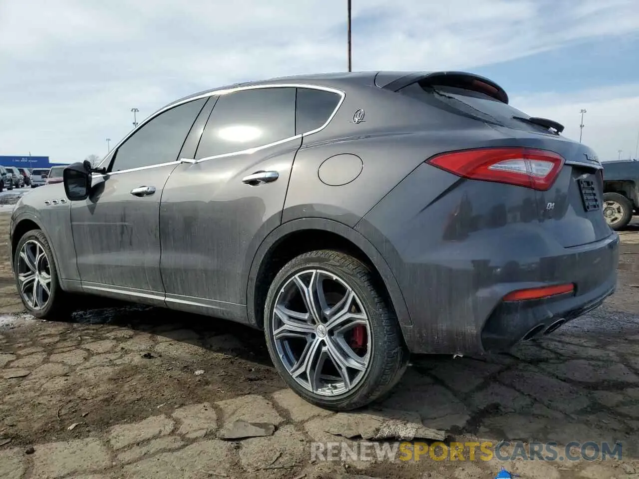 2 Photograph of a damaged car ZN661XUA2LX355524 MASERATI ALL MODELS 2020