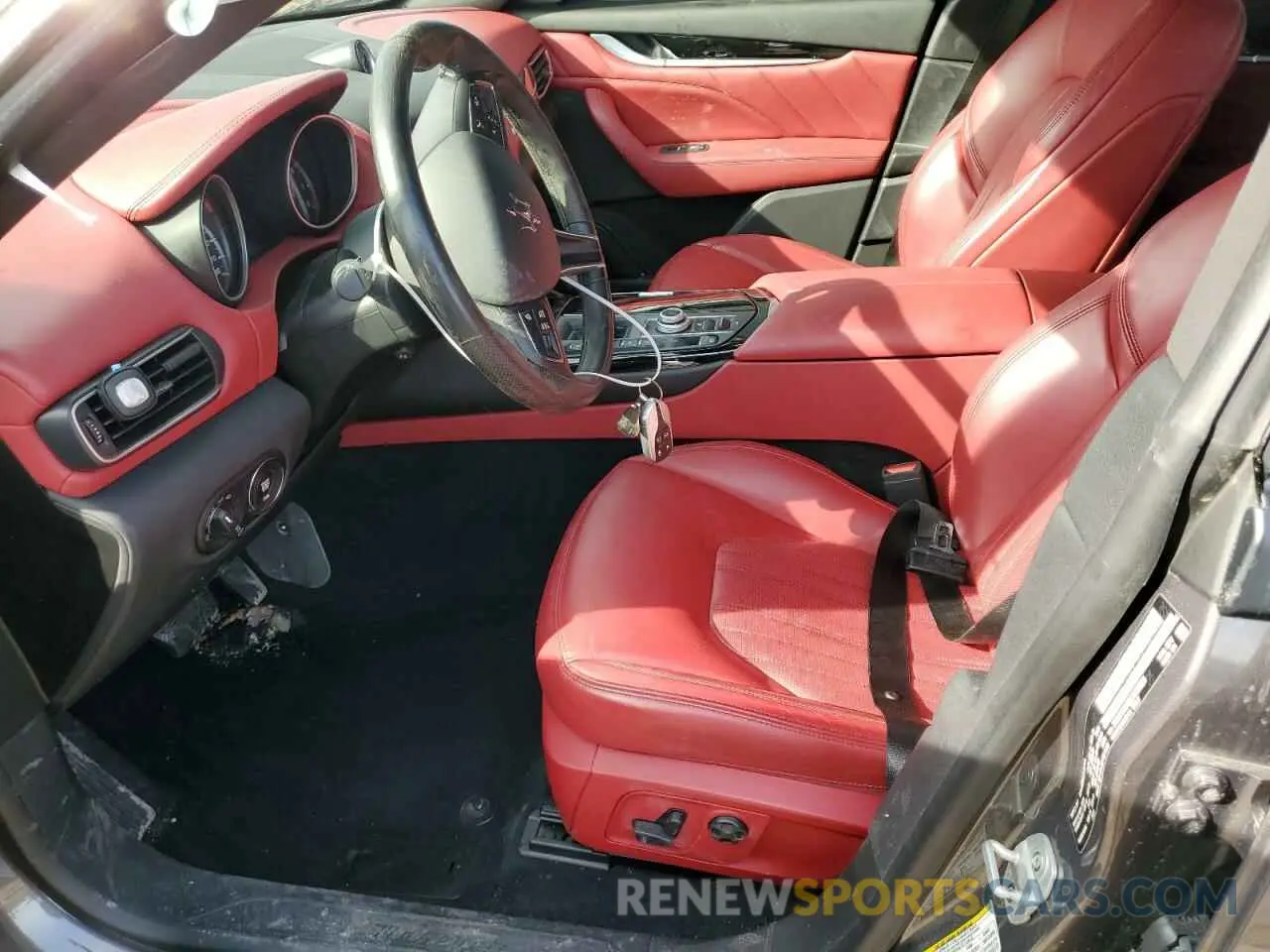 7 Photograph of a damaged car ZN661XUA2LX355524 MASERATI ALL MODELS 2020