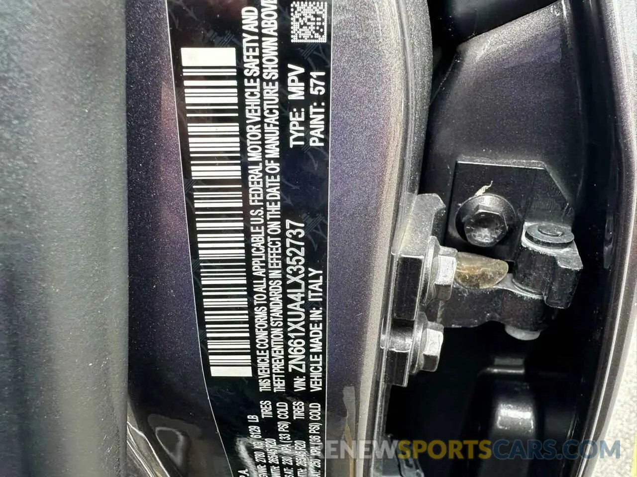 10 Photograph of a damaged car ZN661XUA4LX352737 MASERATI ALL MODELS 2020