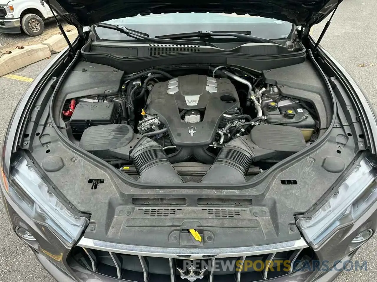 6 Photograph of a damaged car ZN661XUA4LX352737 MASERATI ALL MODELS 2020