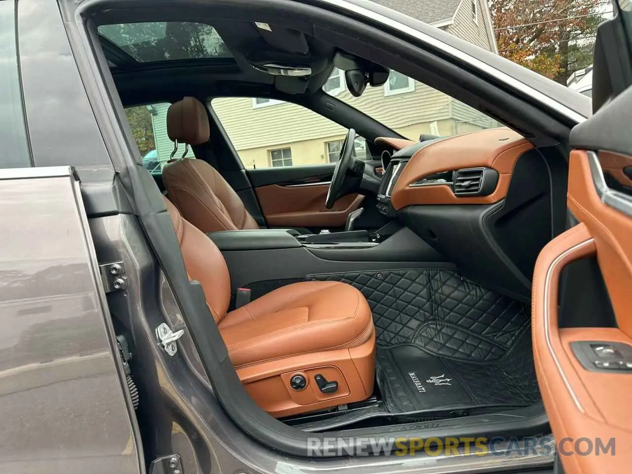 9 Photograph of a damaged car ZN661XUA4LX352737 MASERATI ALL MODELS 2020