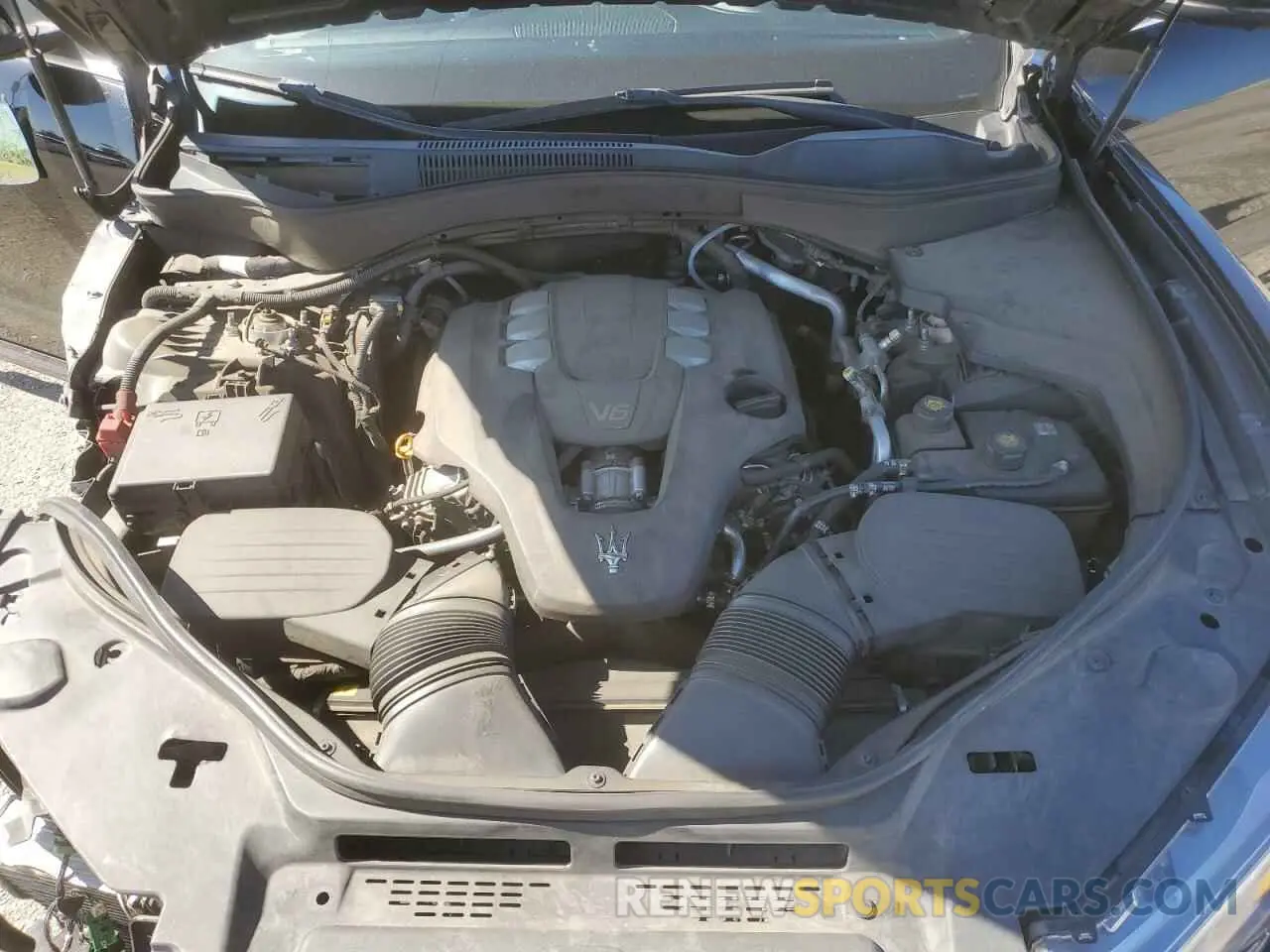 13 Photograph of a damaged car ZN661YUA4LX344675 MASERATI ALL MODELS 2020