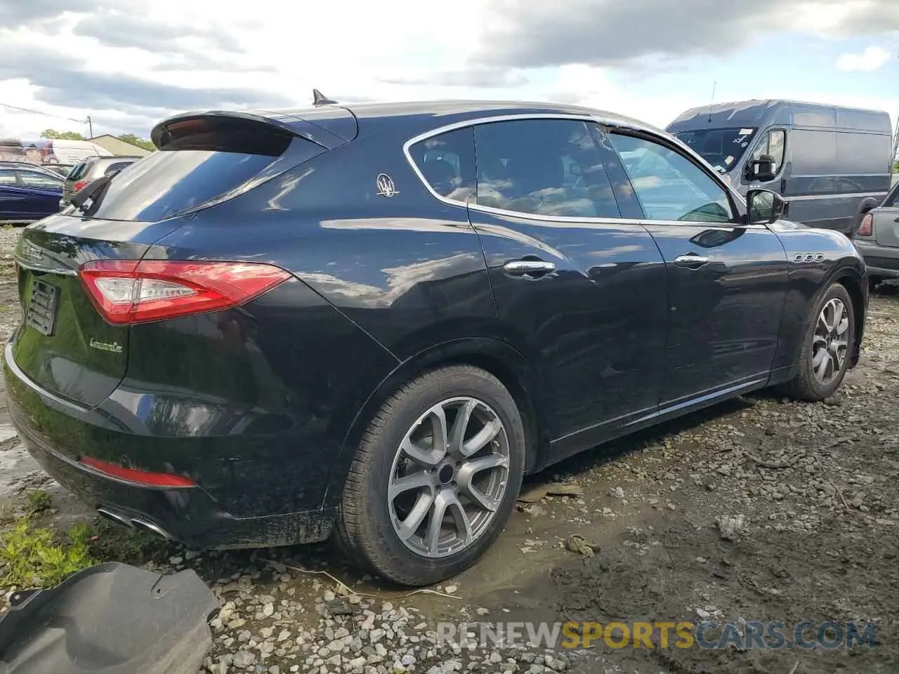3 Photograph of a damaged car ZN661YUA6LX344645 MASERATI ALL MODELS 2020