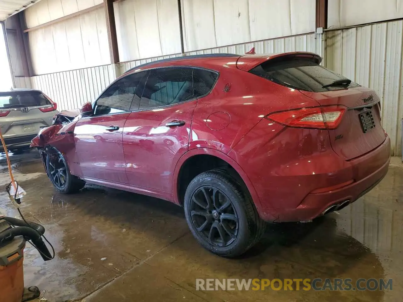 2 Photograph of a damaged car ZN661YUL8LX343823 MASERATI ALL MODELS 2020