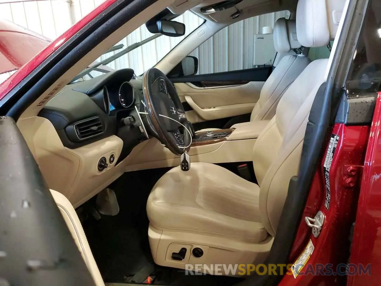 7 Photograph of a damaged car ZN661YUL8LX343823 MASERATI ALL MODELS 2020