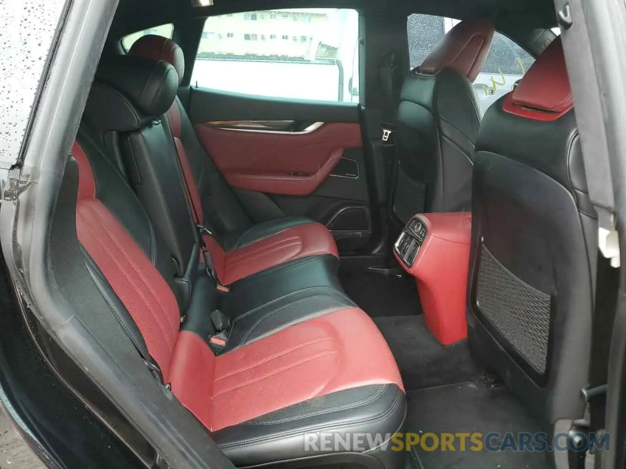 10 Photograph of a damaged car ZN661YUS1LX356050 MASERATI ALL MODELS 2020