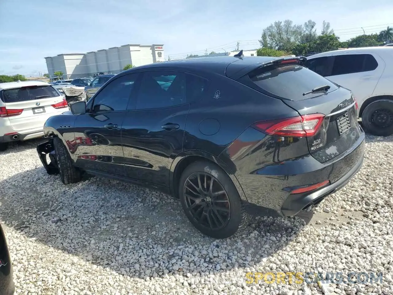 2 Photograph of a damaged car ZN661YUS1LX356050 MASERATI ALL MODELS 2020