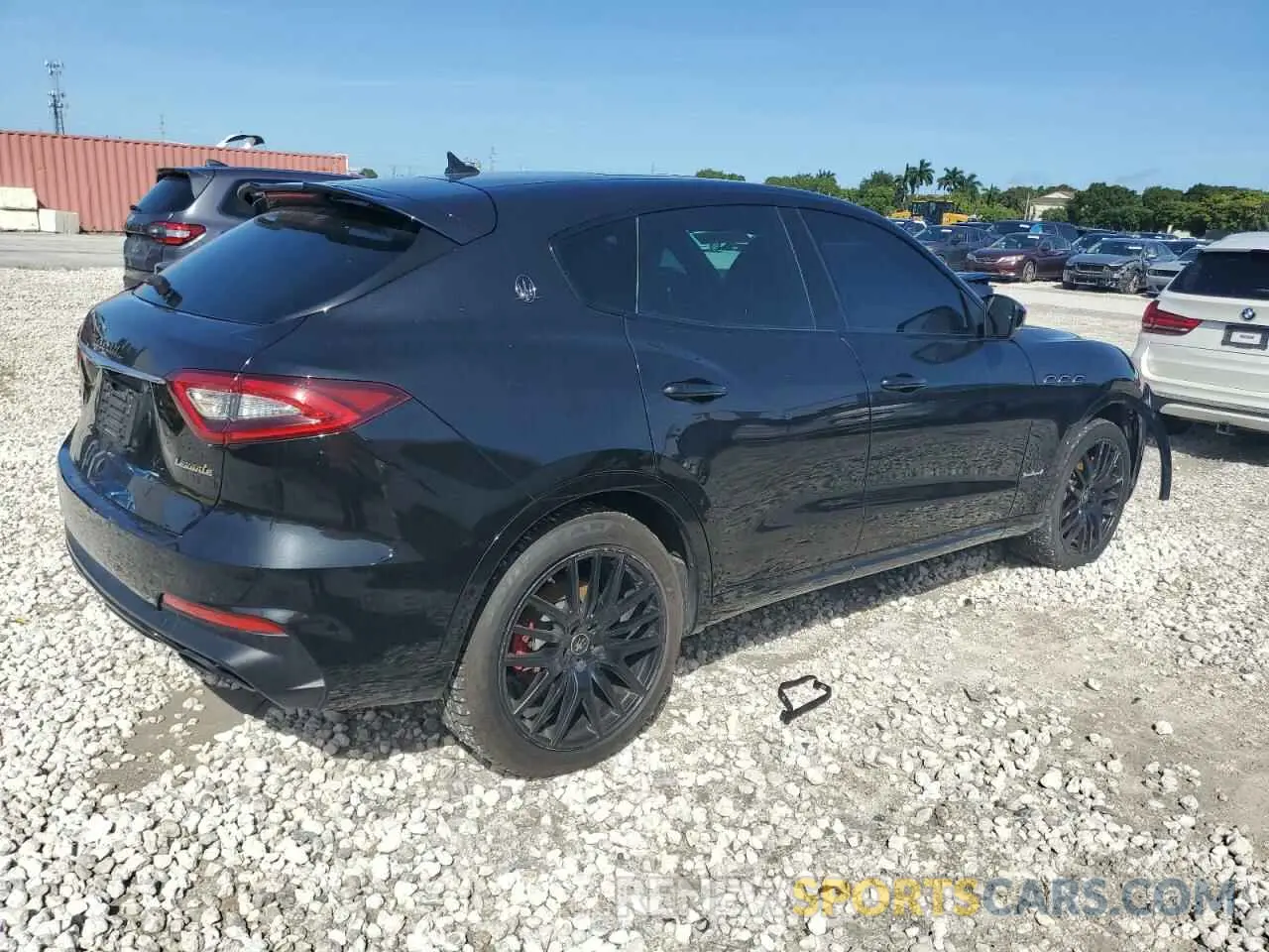 3 Photograph of a damaged car ZN661YUS1LX356050 MASERATI ALL MODELS 2020