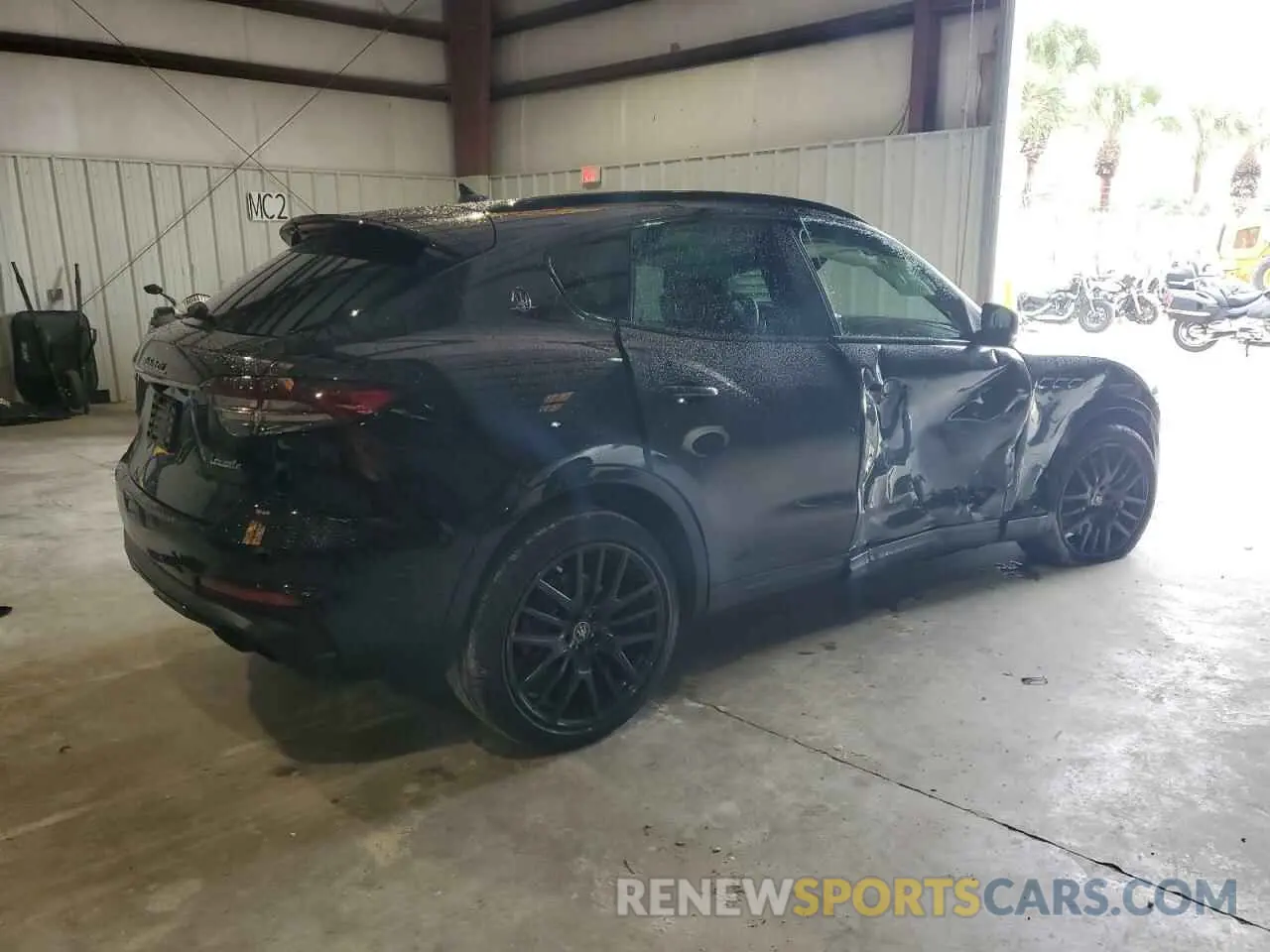 3 Photograph of a damaged car ZN661YUAXMX357898 MASERATI ALL MODELS 2021