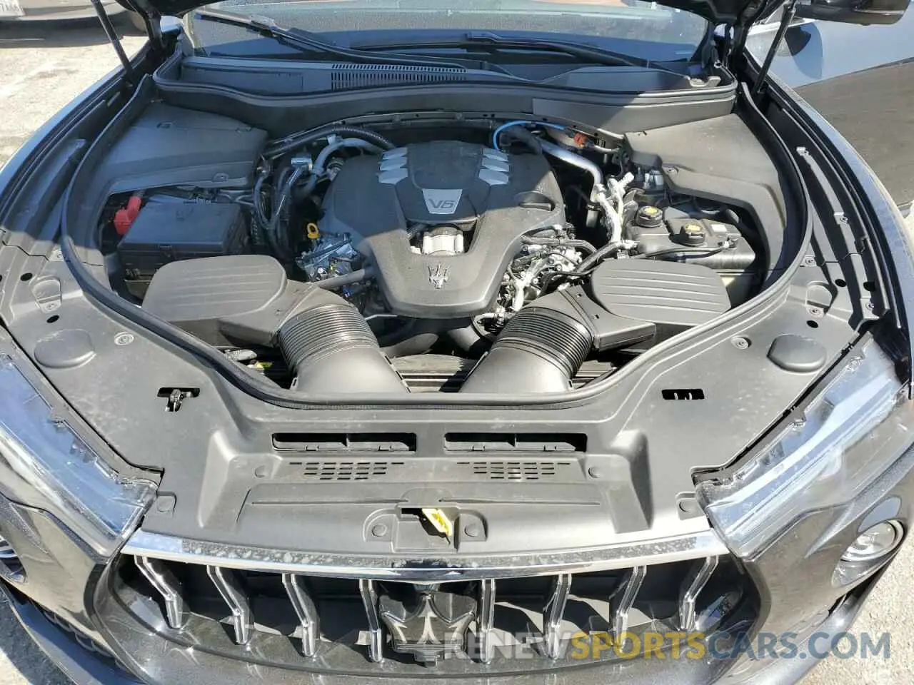 12 Photograph of a damaged car ZN661XUA0PX419680 MASERATI ALL MODELS 2023