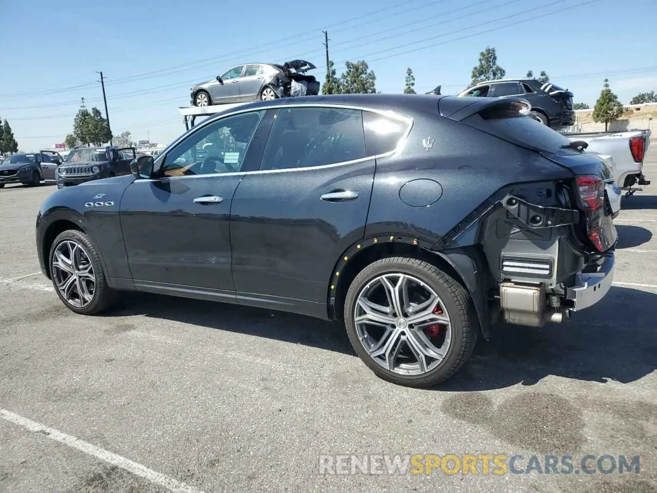 2 Photograph of a damaged car ZN661XUA0PX419680 MASERATI ALL MODELS 2023
